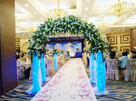 ���չ���